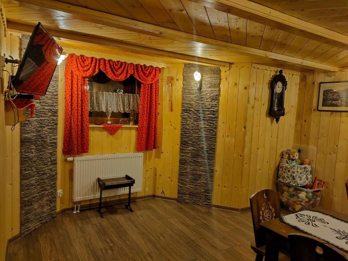 Pokoje U Mrugaly Czerwienne Esterno foto