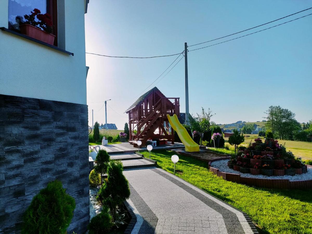 Pokoje U Mrugaly Czerwienne Esterno foto