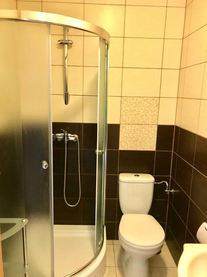 Pokoje U Mrugaly Czerwienne Esterno foto